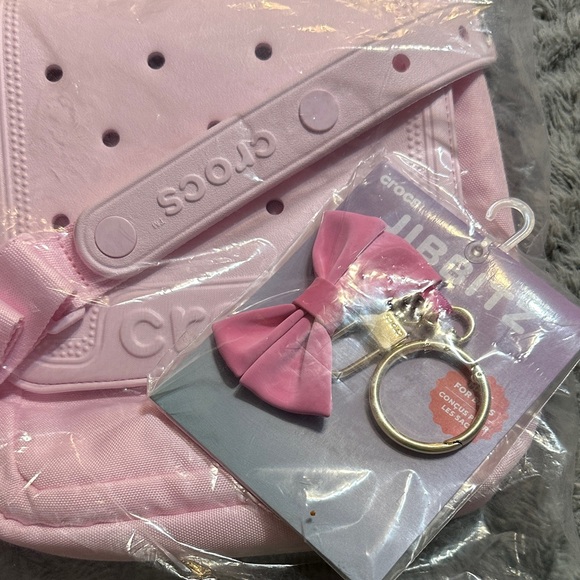 Crocs Pink Crossbody Bag - Picture 3 of 6
